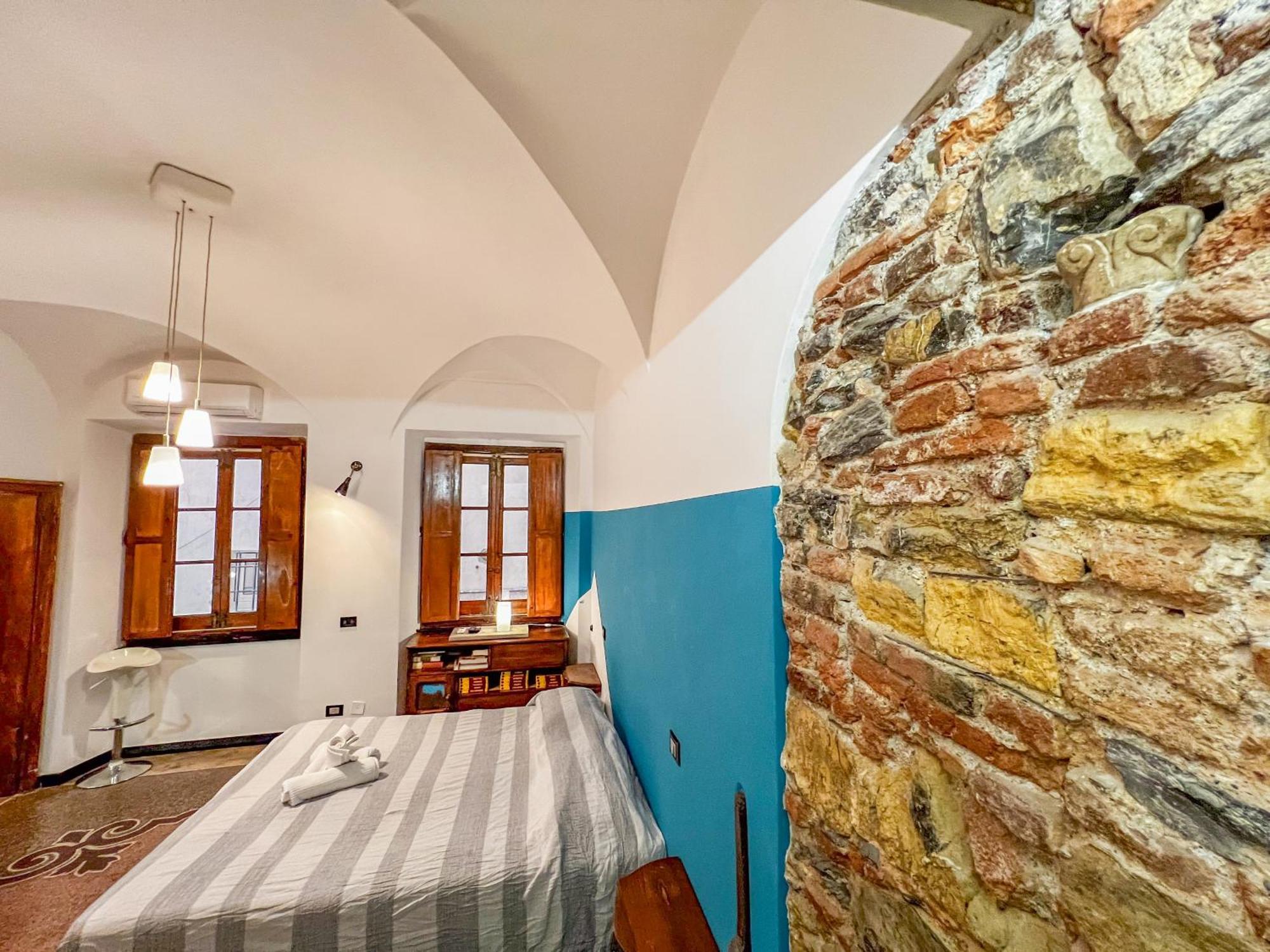 Lovingenoa Old Stone Appartement Buitenkant foto