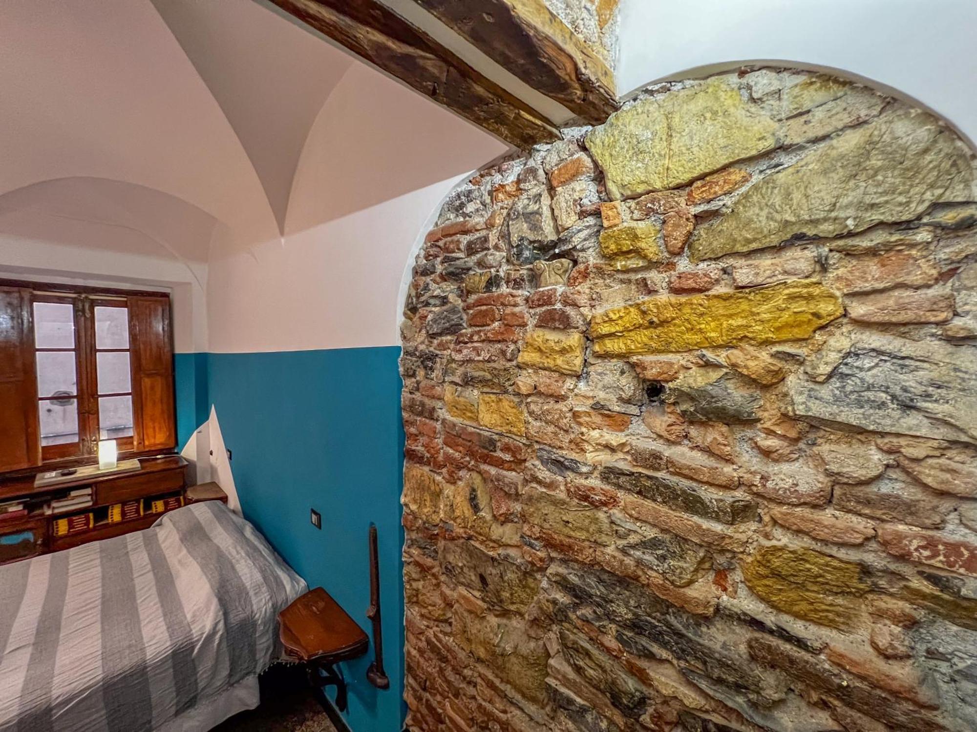 Lovingenoa Old Stone Appartement Buitenkant foto
